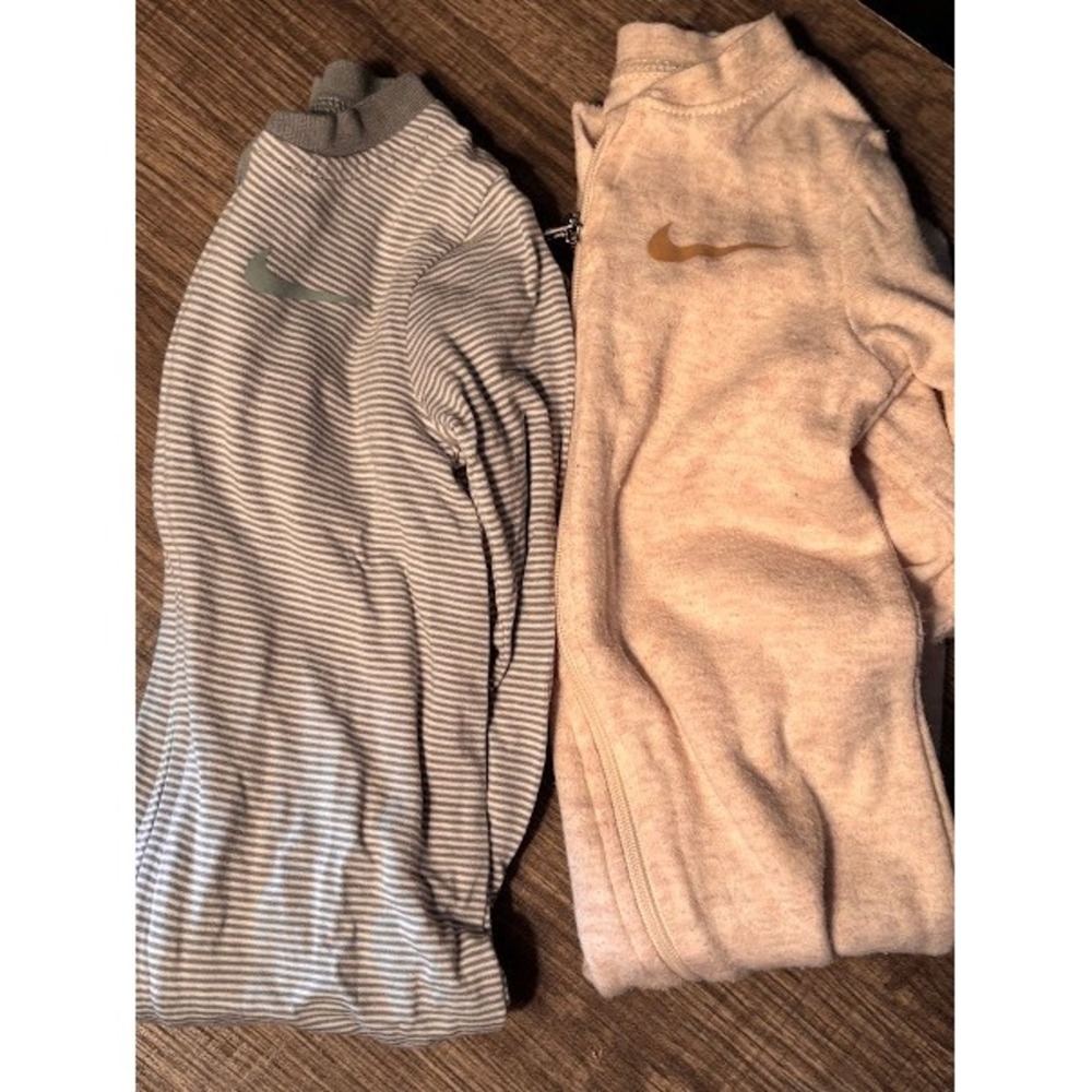 2 - Nike Baby Footed Pajamas Sleeper Size 6 Months Gray White Stripe Tan Swoosh